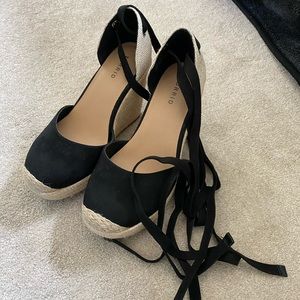 Torrid black wedges 9WW